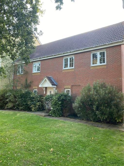 Contemporary Coach House In Newport, Isle Of Wight Apartment *